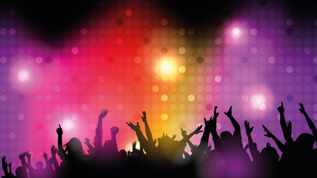 Jaipur News: Police raided a club operating late at night, action taken against 54 people.