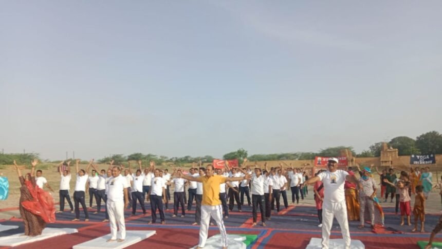 bsf-yoga-practice-in-barmer-for-10th-international-yoga-day