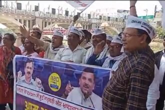 aap-protest-neet-exam-irregularities-varanasi