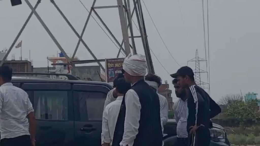 kanpur-lawyers-assault-plot-owner-police-station