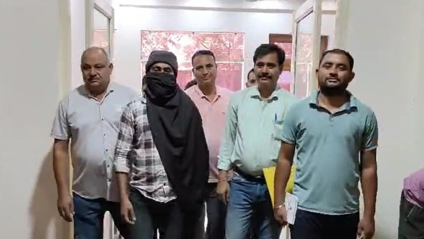 delhi-anti-narcotics-task-force-arrest-illegal-liquor-seized-faizan