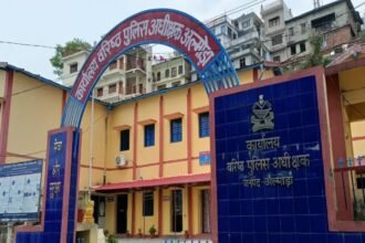 almora-police-recovers-bag-with-1-5-lakh-cash-and-documents