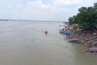 sarayu-river-drowning-incident-youth-missing-crocodile-attack-possibility-gonda