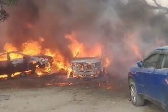 lucknow-chinhat-car-garage-fire-2024