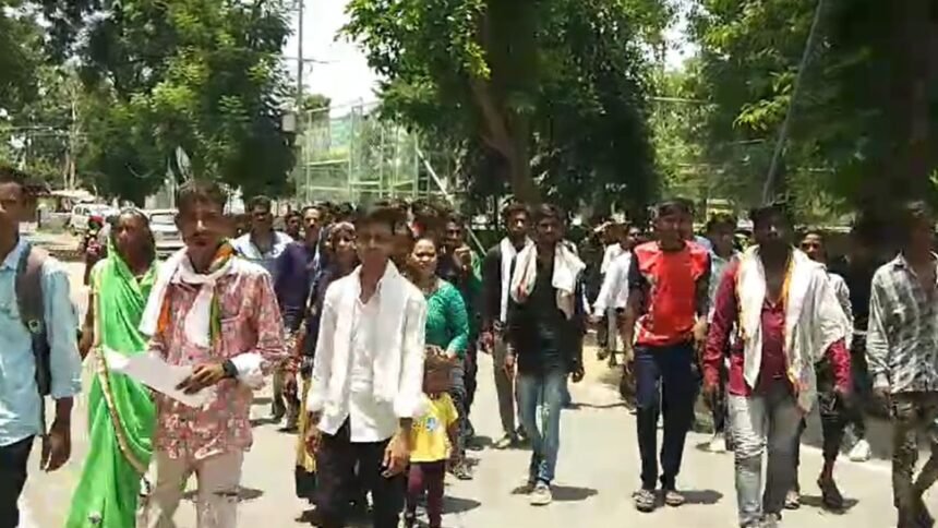 bhil-society-youths-protest-rajsamand-collectorate-demand-action-fir-arrest