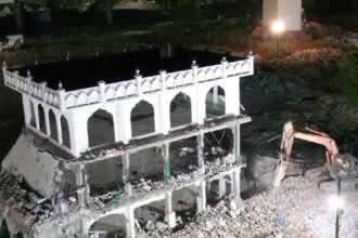 akbar-nagar-illegal-constructions-demolition-mosque-removed