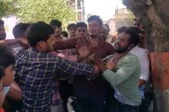 bijnor-hospital-mobile-thief-beaten-by-public-police-arrest