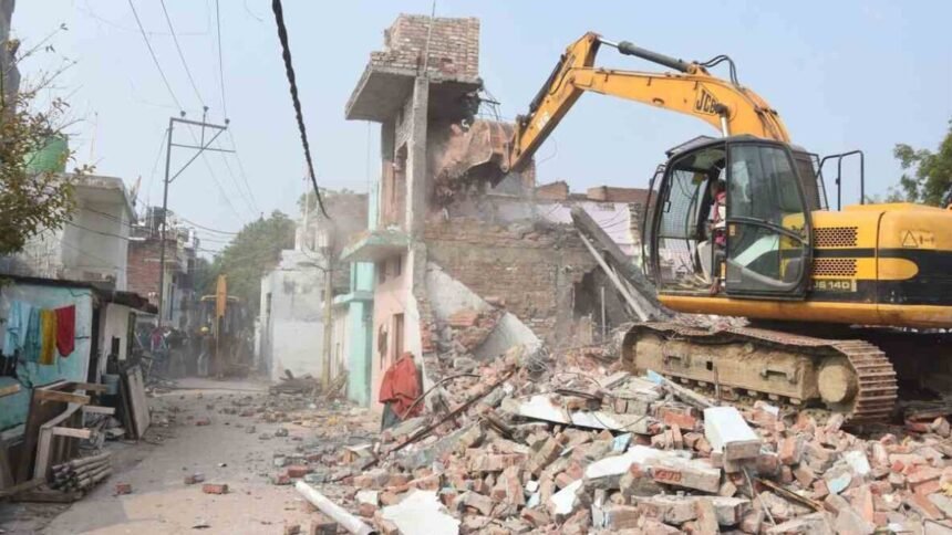 lucknow-encroachment-removal-drive-lda-bulldozer