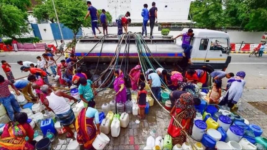 delhi-paharganj-water-crisis-protest