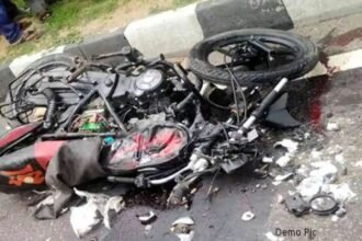 fatehpur-sharab-ke-nashe-me-dhut-yuvak-bike-hadsa