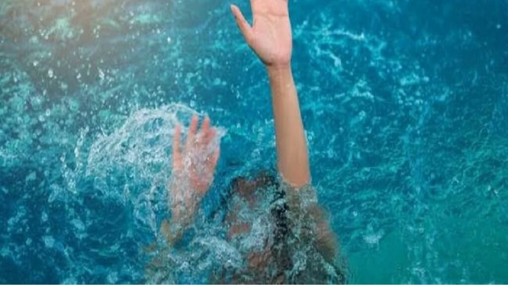 kullu-mein-nadi-mein-girne-se-jhajjar-ki-mahila-ki-maut-selfie-lete-samay-hua-haadsa