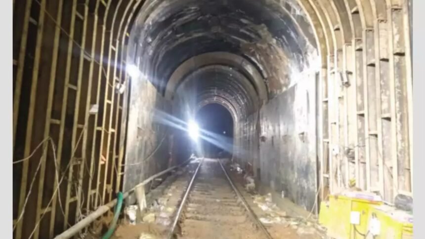 Goa Pernem Tunnel में पानी भरने से रेल सेवाएं ठप, वंदे भारत समेत 9 ट्रेनें रद्द