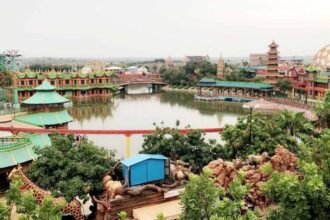 top-tourist-attractions-kanpur-blue-world-theme-park-moti-jheel-radha-krishna-temple