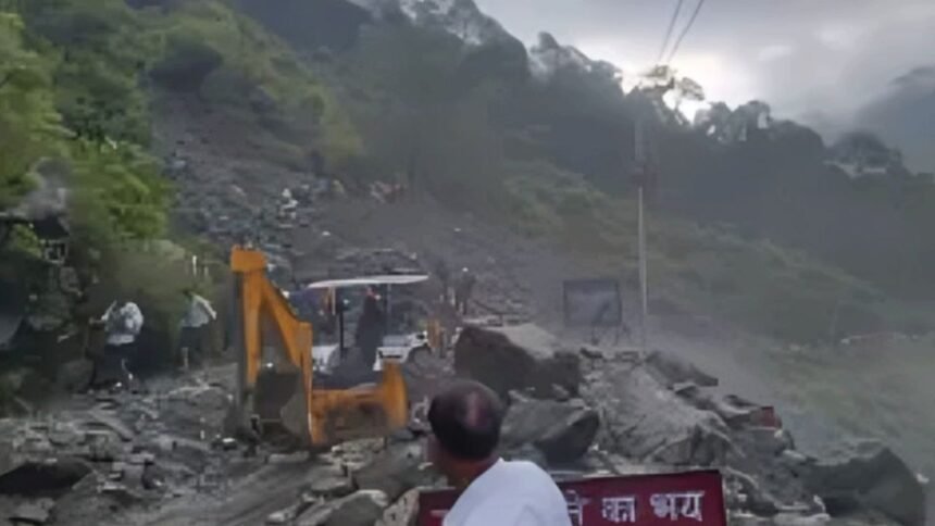 uttarkashi-gangotri-highway-blocked