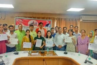 Kanpur News नव नियुक्त लेखपालों को भव्य समारोह में नियुक्ति पत्र वितरित