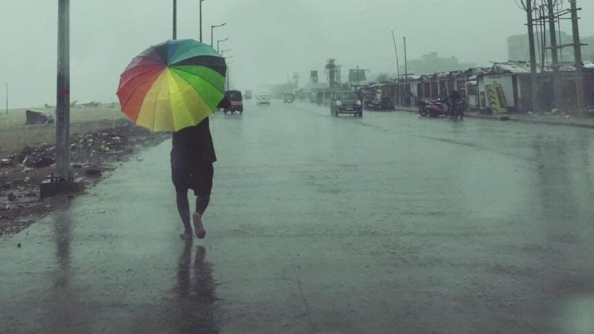 Today UP Weather Orange Alert Issued in Many Districts, Heavy Rain and Thunderstorms Expected