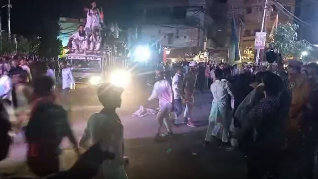 kanpur-muharram-procession-violent-clash-ghanta-ghar