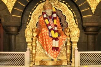 Ashadhi-Ekadashi-Shirdi-Silver-Scepter-Donation