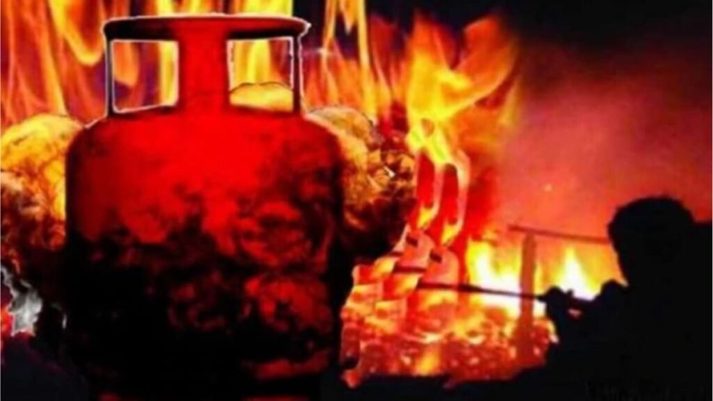 hafizganj-gas-cylinder-explosion-wedding-program-damage