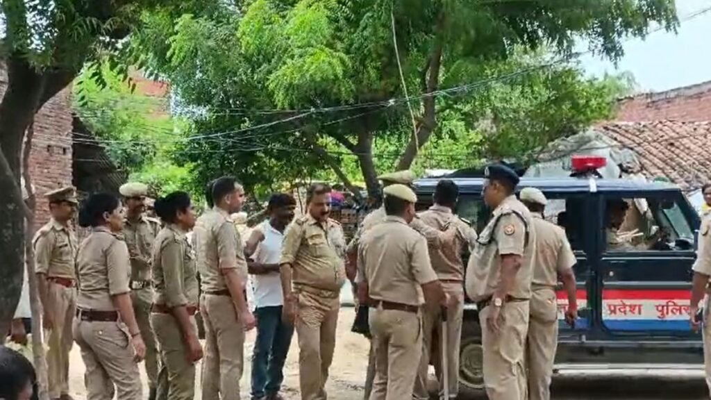 pratapgarh-talibani-punishment-woman-lover