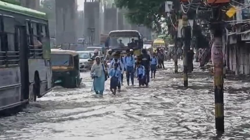 delhi-sawan-rain-waterlogging