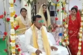 baba-photo-white-clothes-flowers-young-women