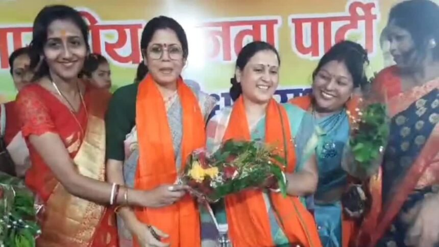 BJP महिला: मोर्चा की जिलाध्यक्ष नेहा त्रिपाठी ने हाल ही में पूर्व