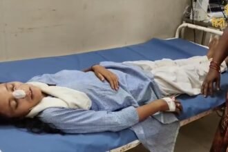 fatehpur-teenager-poisons-herself-in-school