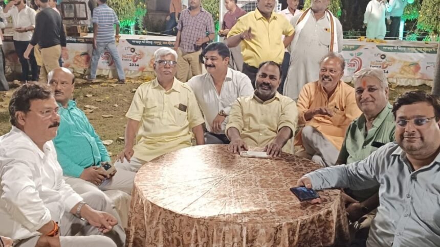 "kanpur-mango-festival-mp-ramesh-awasthi"