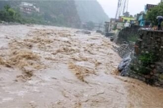 uttarakhand-heavy-rain-dehradun-alert-life-disrupted