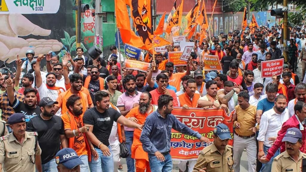 brijmandal-yatra-common-people-leadership