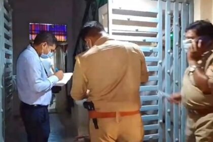 unnao-man-kills-wife-locks-children-in-room-police-hunt-accused