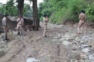 kumaon-commissioner-deepak-rawat-inspects-rain-damage-haldwani