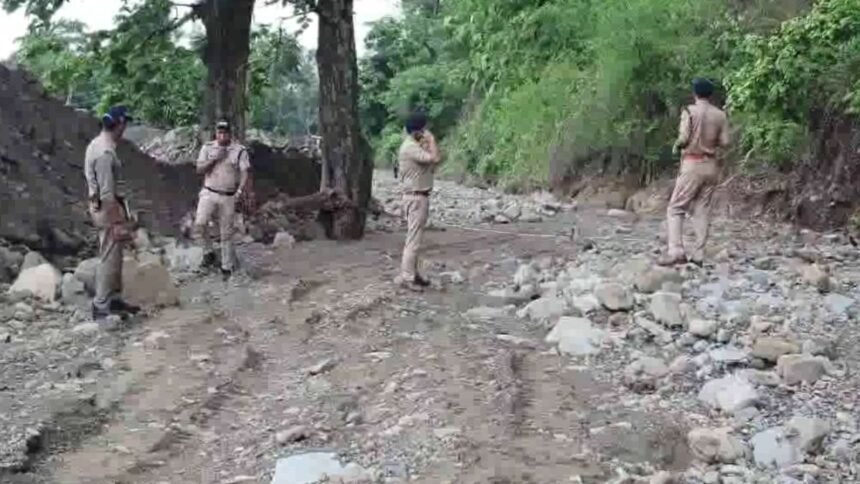 kumaon-commissioner-deepak-rawat-inspects-rain-damage-haldwani