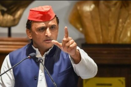 akhilesh-yadav-accuses-health-minister-over-hathras-tragedy-political-health