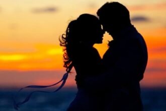 gonda-woman-nephew-suicide-train