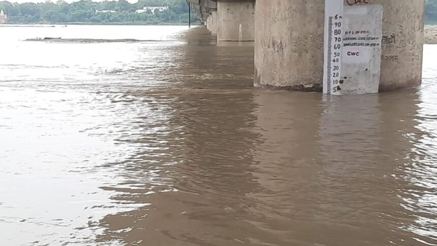 unno-ganga-water-level-rising-flood-alert