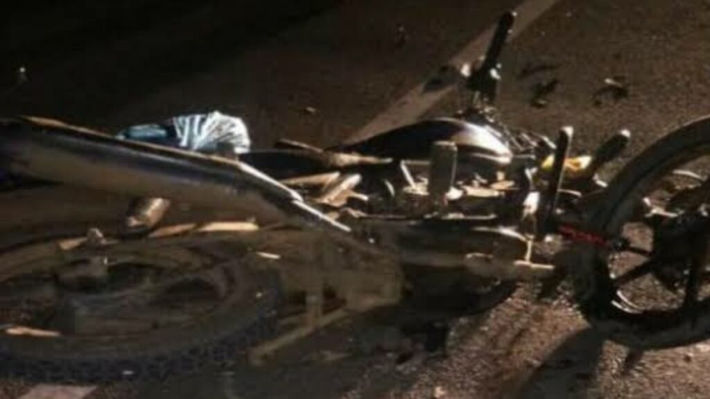 jaunpur-bike-truck-accident-varanasi-azamgarh-road