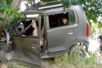 uncontrolled-car-hits-tree-two-youths-dead