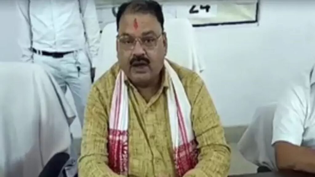 hathras-incident-child-rights-commission-chairman-visit-victims-support