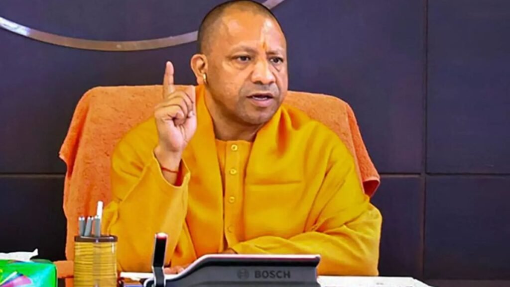 cm-yogi-adityanath-reviews-revenue-receipts