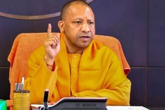 cm-yogi-adityanath-reviews-revenue-receipts