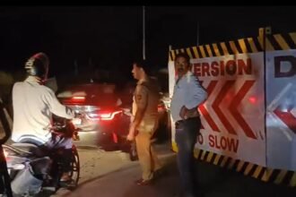 kanpur-dadanagar-bridge-traffic-jam-metro-construction