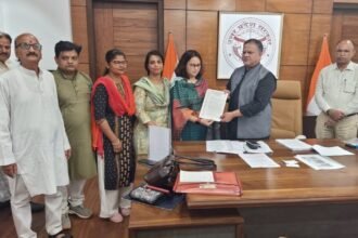 teacher-union-meets-chief-secretary-digital-attendance-system-halted