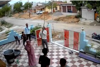 33-kv-vidyut-line-se-yuvak-ki-maut-live-video-viral