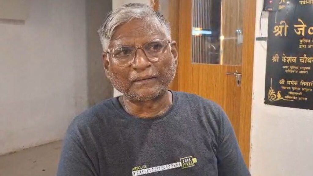 agra-gst-office-computer-operator-suicide-2024