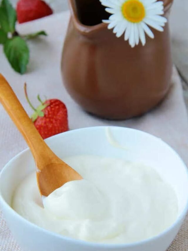 Curd On Face Benefits