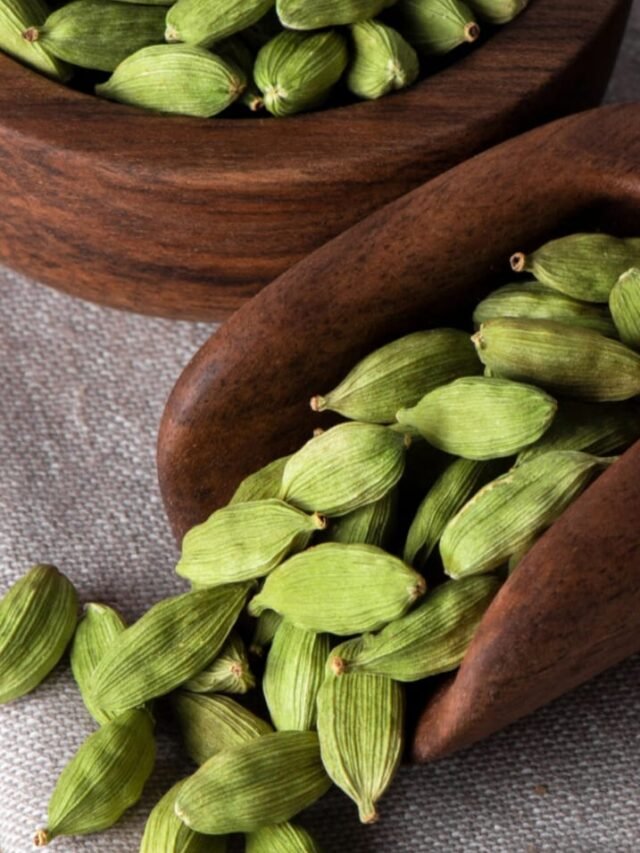 Benefits of eating elaichi on an empty stomach