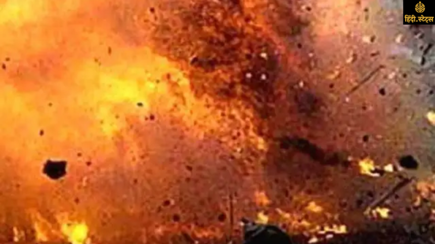 Rajasthan News: डूंगरपुर में पत्थरबाजी का आतंक कार पर पथराव में बाल-बाल बचा चालक 1 डूंगरपुर में पत्थरबाजी का