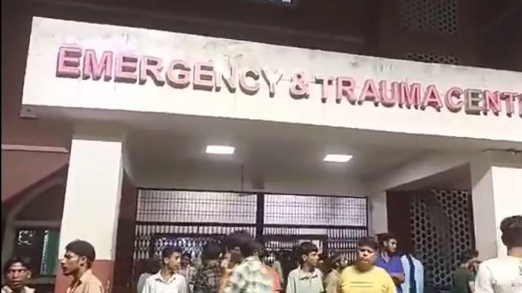 Aligarh: जेएन मेडिकल कॉलेज में फिर हड़ताल पर डॉक्टर